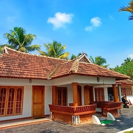 Breeze Backwater Homes Kochi Exteriör bild