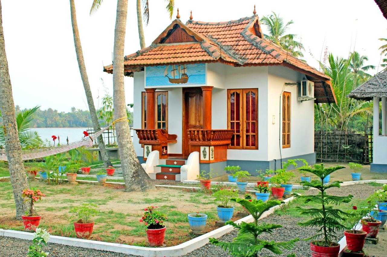 Breeze Backwater Homes Kochi Rum bild